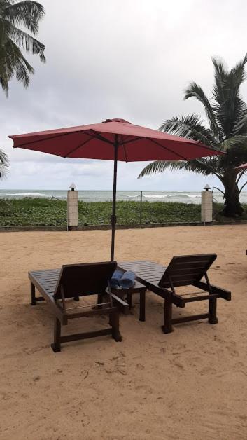 Akurala Beach Boutique Resort Exterior photo