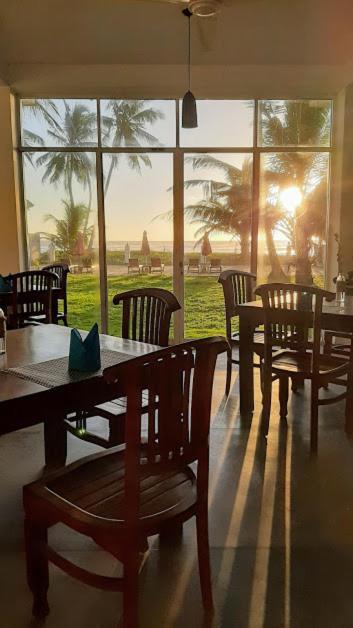Akurala Beach Boutique Resort Exterior photo