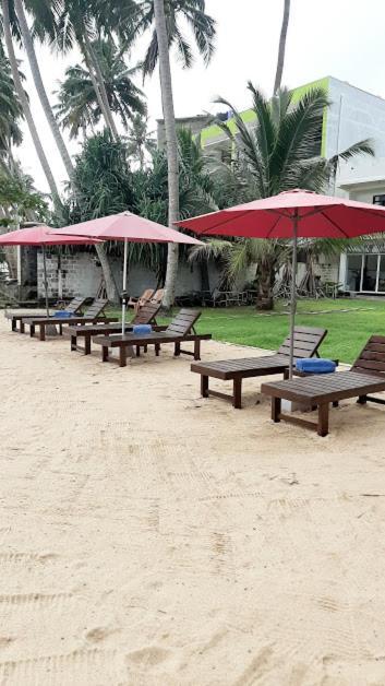 Akurala Beach Boutique Resort Exterior photo