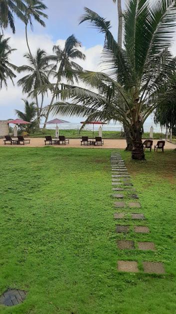 Akurala Beach Boutique Resort Exterior photo